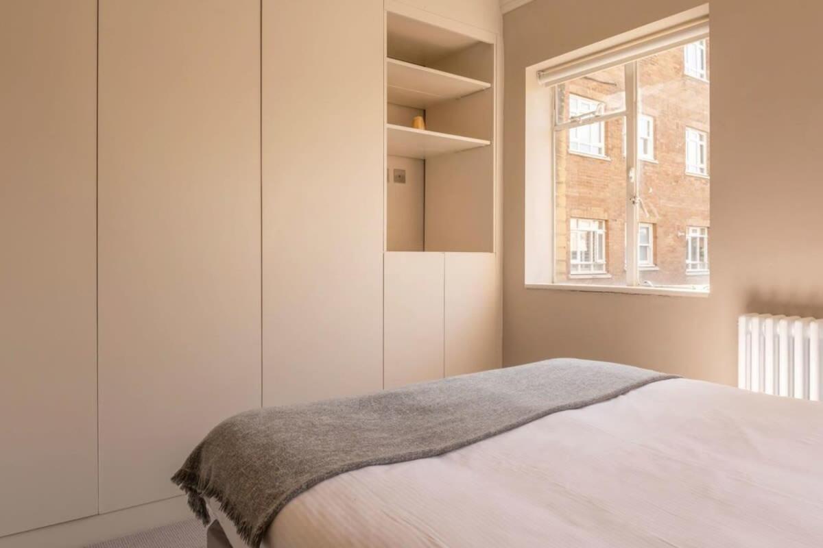 A Regal Abode - Marylebone - By Frankie Says * Лондон