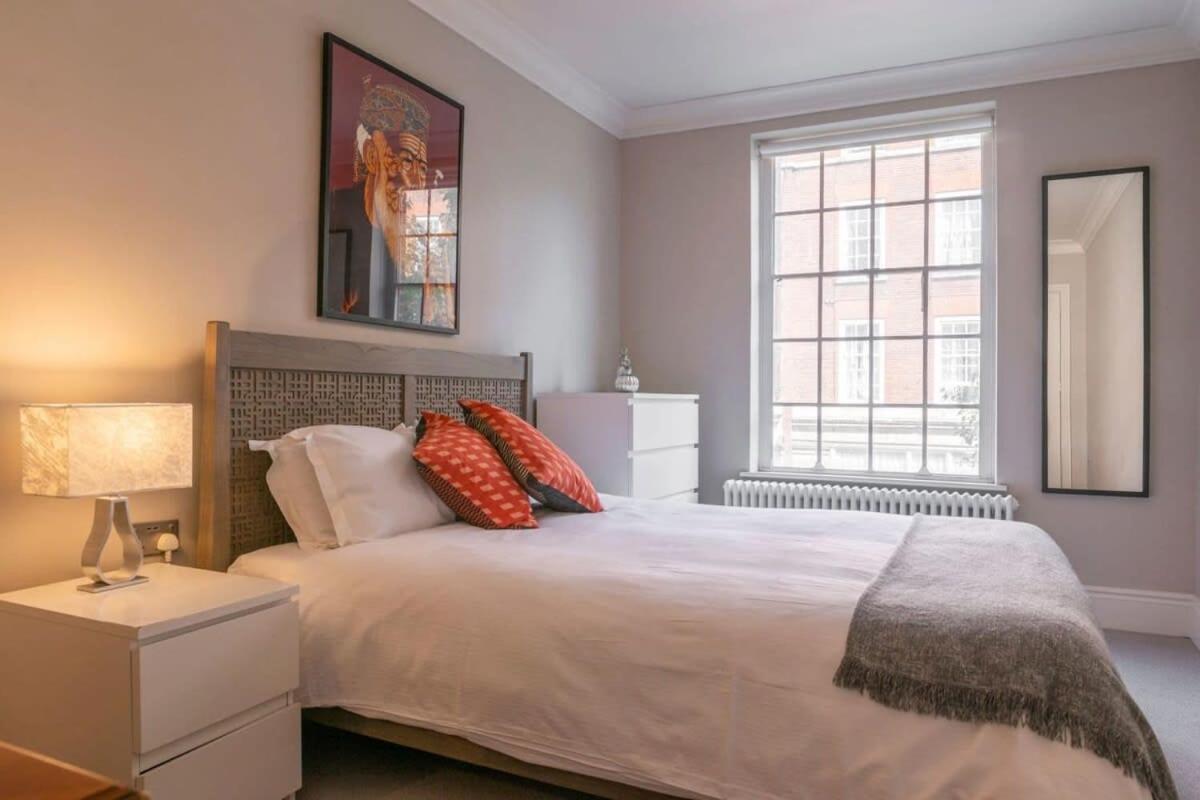 A Regal Abode - Marylebone - By Frankie Says * Лондон